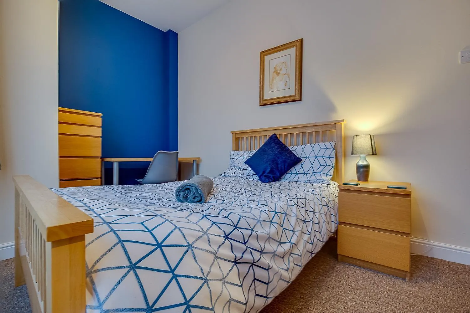 Apartment * Spacious 5Br Collegiate Crescent * Group Stay * Sheffield United Kingdom