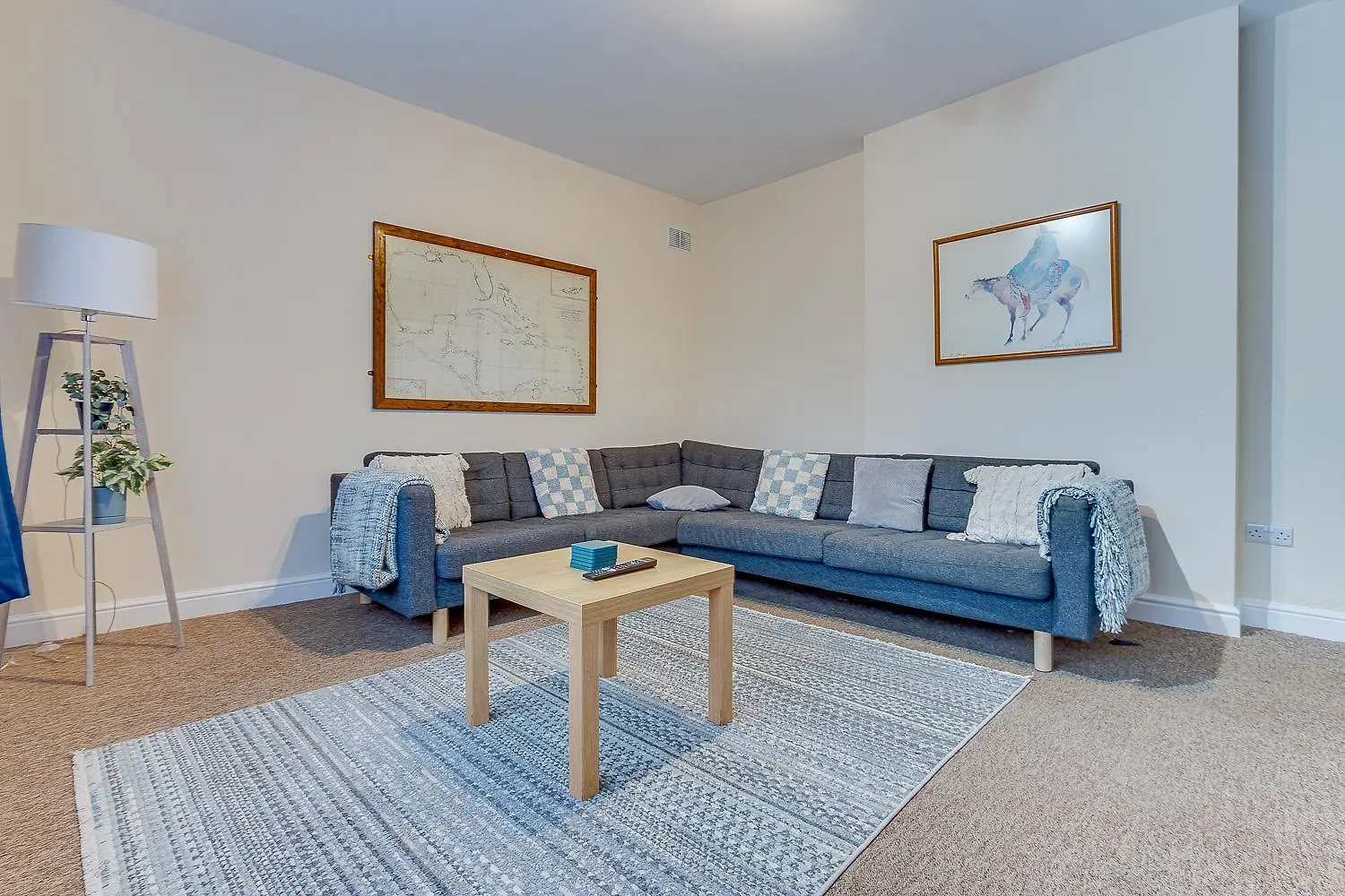 Apartment * Spacious 5Br Collegiate Crescent * Group Stay * Sheffield