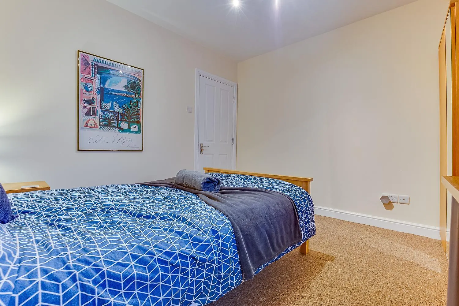 * Spacious 5Br Collegiate Crescent * Group Stay * Sheffield 0*,  United Kingdom