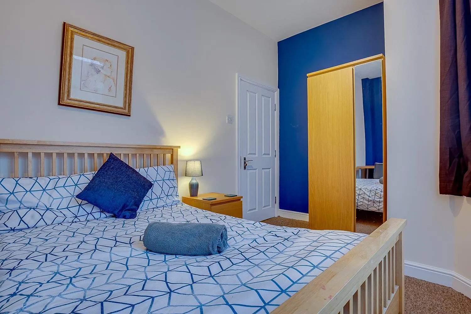 Apartment * Spacious 5Br Collegiate Crescent * Group Stay * Sheffield United Kingdom
